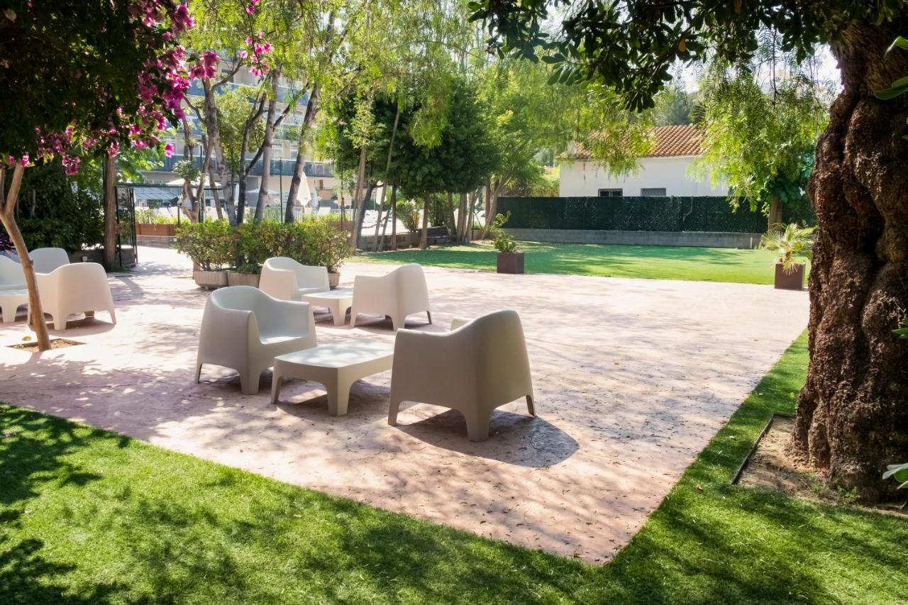 סאלו Aparthotel Cye Holiday Centre מראה חיצוני תמונה