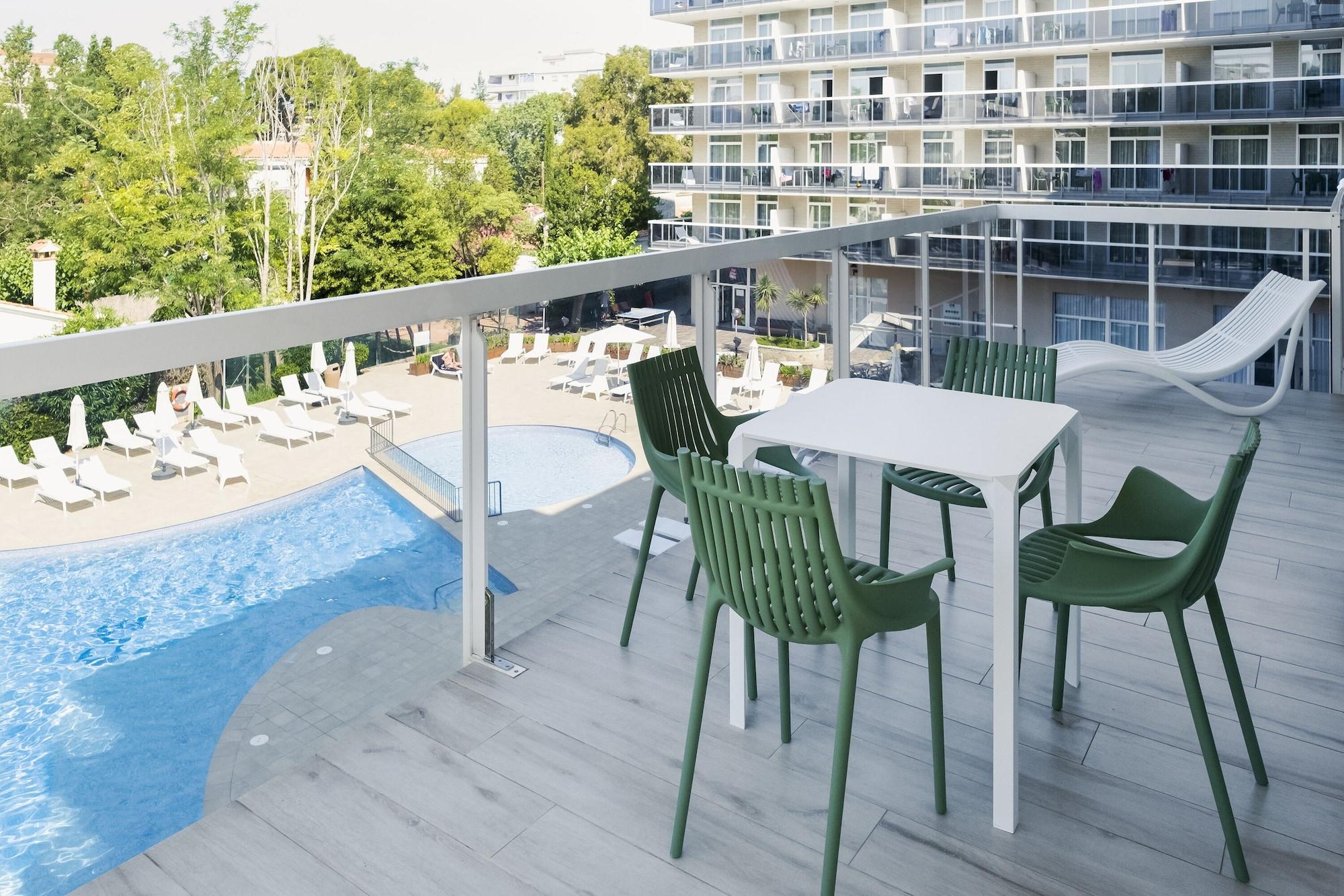 סאלו Aparthotel Cye Holiday Centre מראה חיצוני תמונה