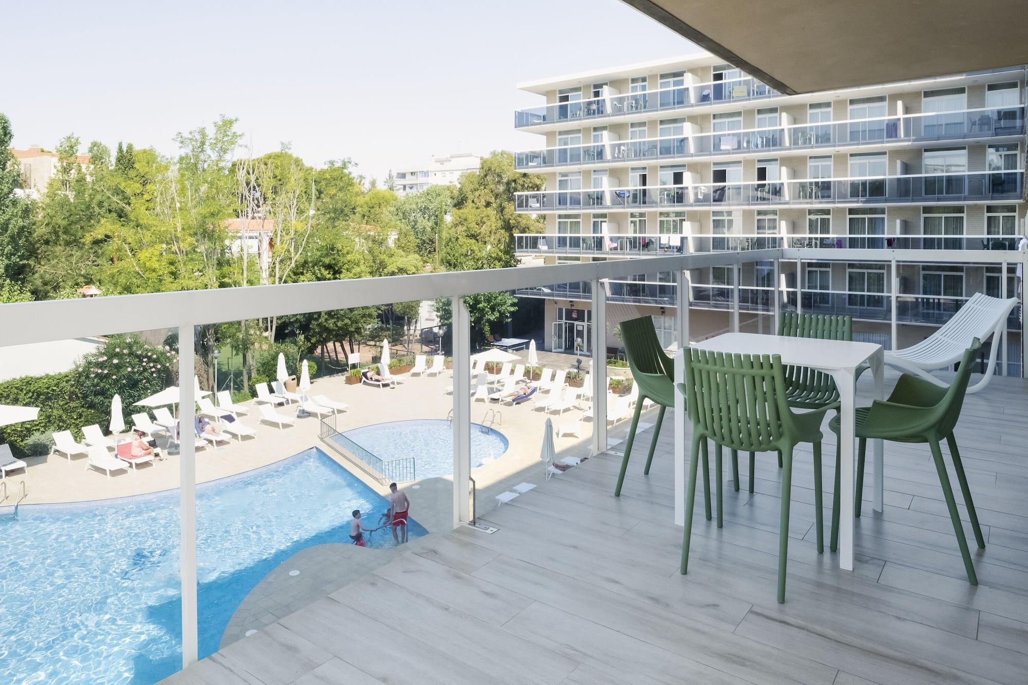 סאלו Aparthotel Cye Holiday Centre מראה חיצוני תמונה