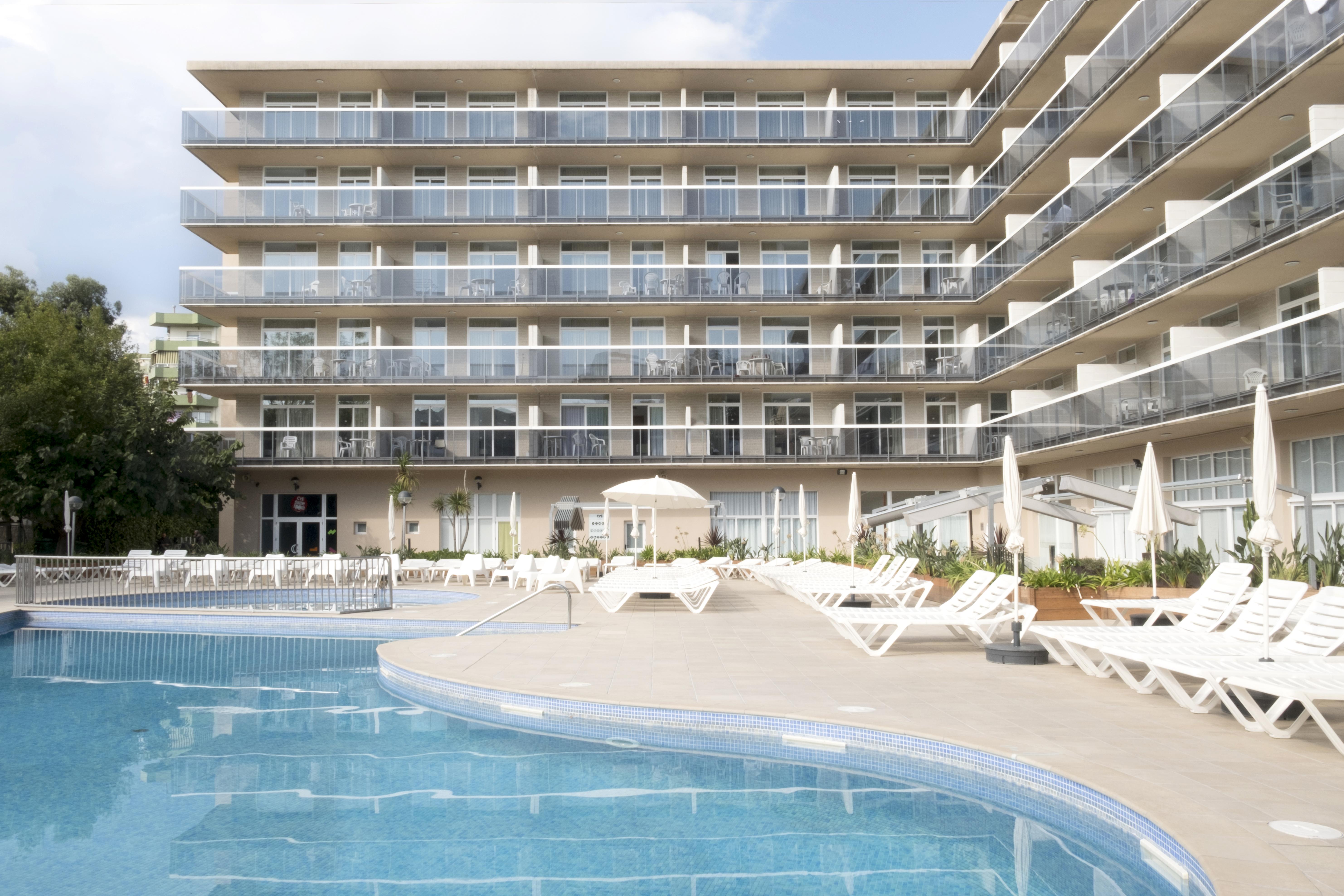 סאלו Aparthotel Cye Holiday Centre מראה חיצוני תמונה