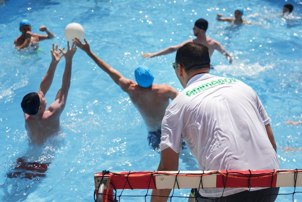 סאלו Aparthotel Cye Holiday Centre מראה חיצוני תמונה